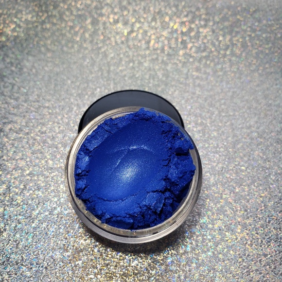 Superman mineral eyeshadow - Picture 1 of 2